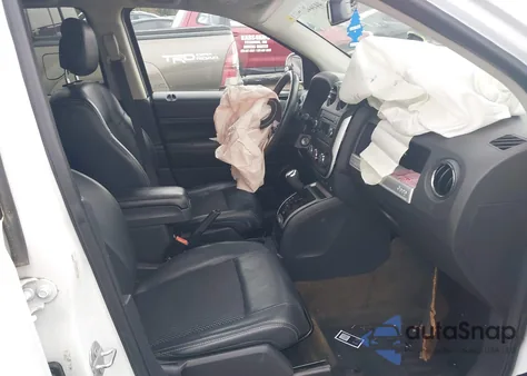 2016 Jeep Compass Latitude из США, поврежденный, VIN 1C4NJDEB2GD758235